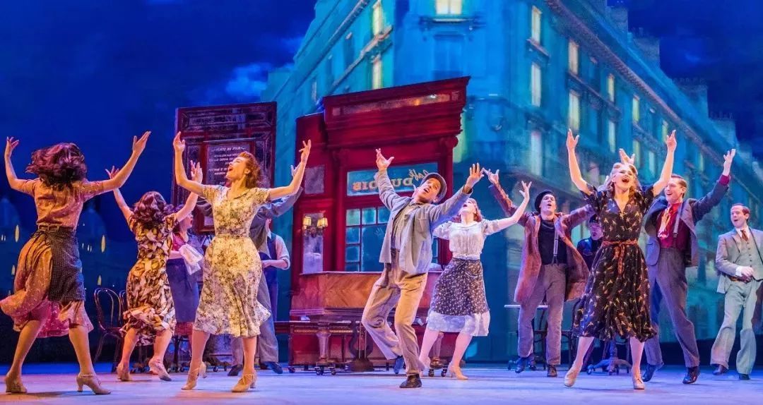 一个美国人在巴黎剧照的剧照