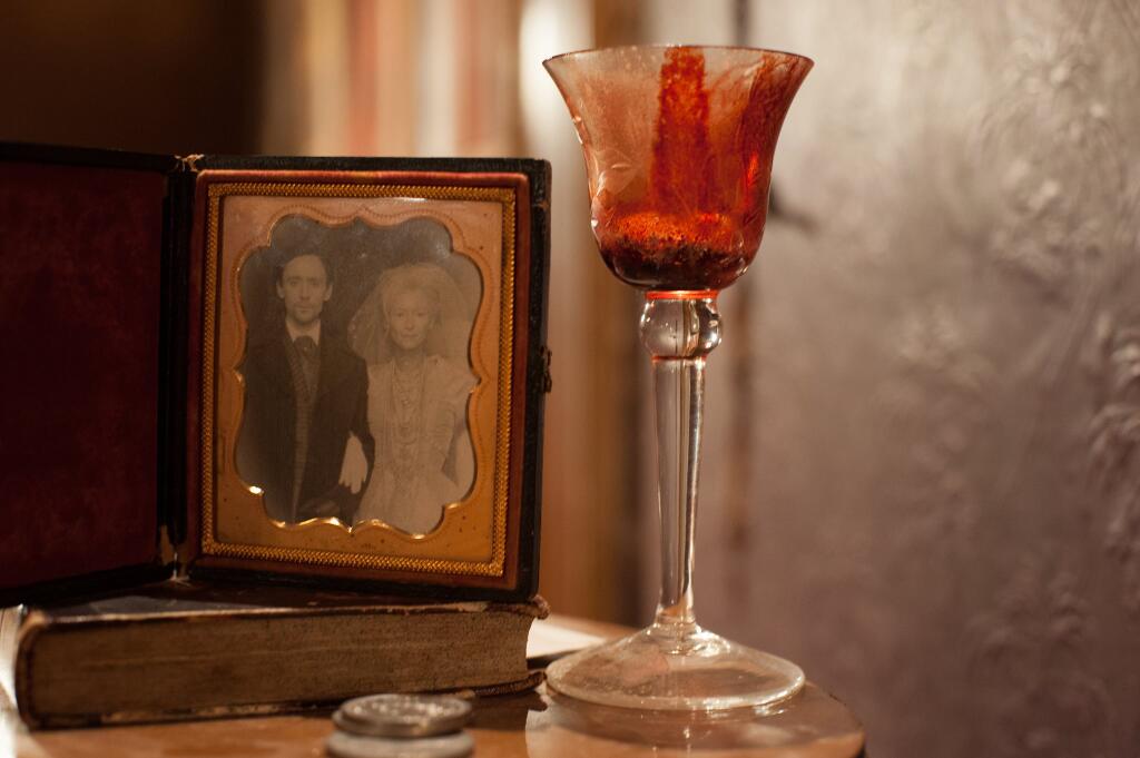 唯爱永生剧照的剧照