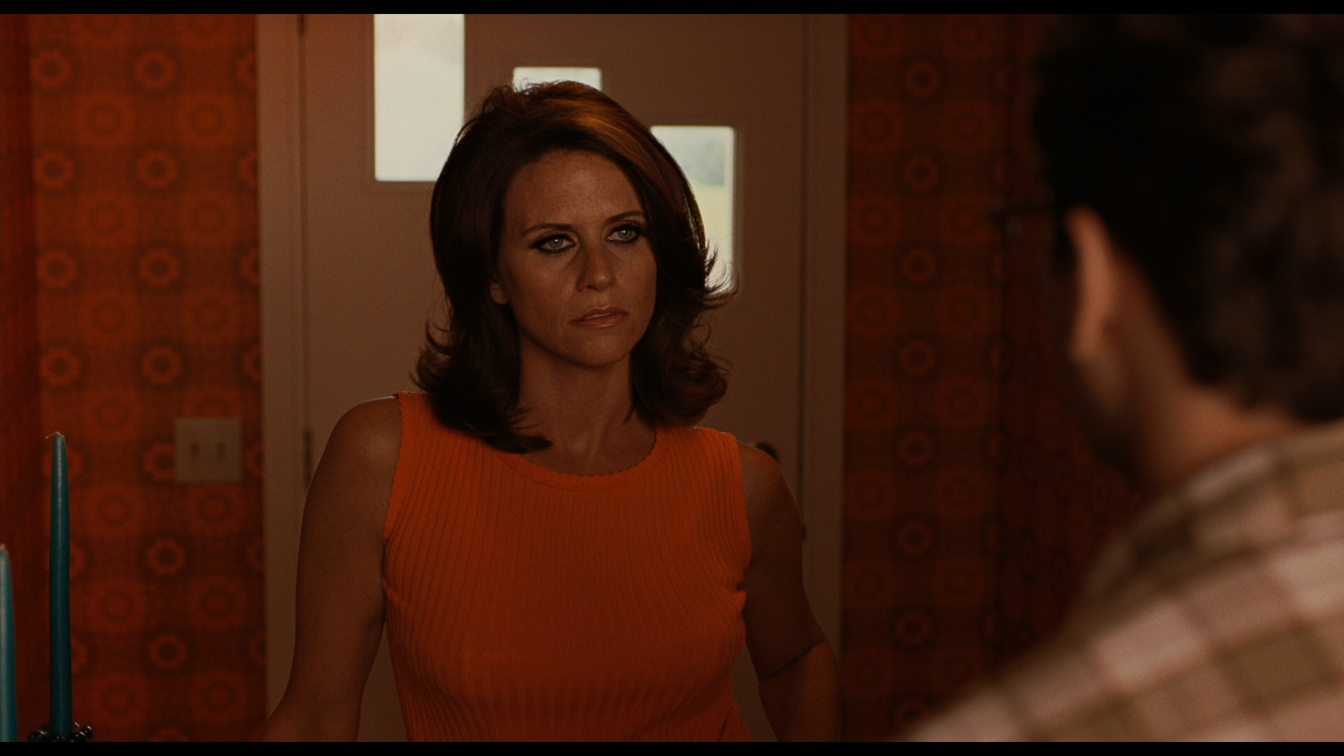 严肃的男人剧照的剧照