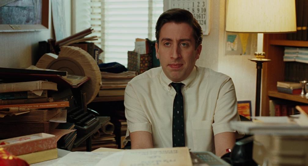 严肃的男人剧照的剧照