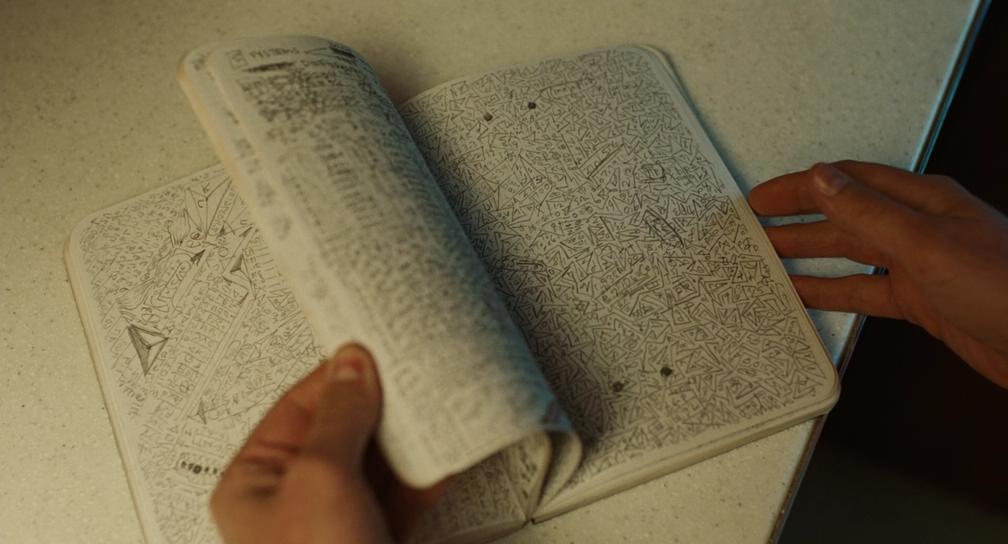 严肃的男人剧照的剧照