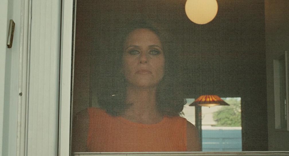 严肃的男人剧照的剧照