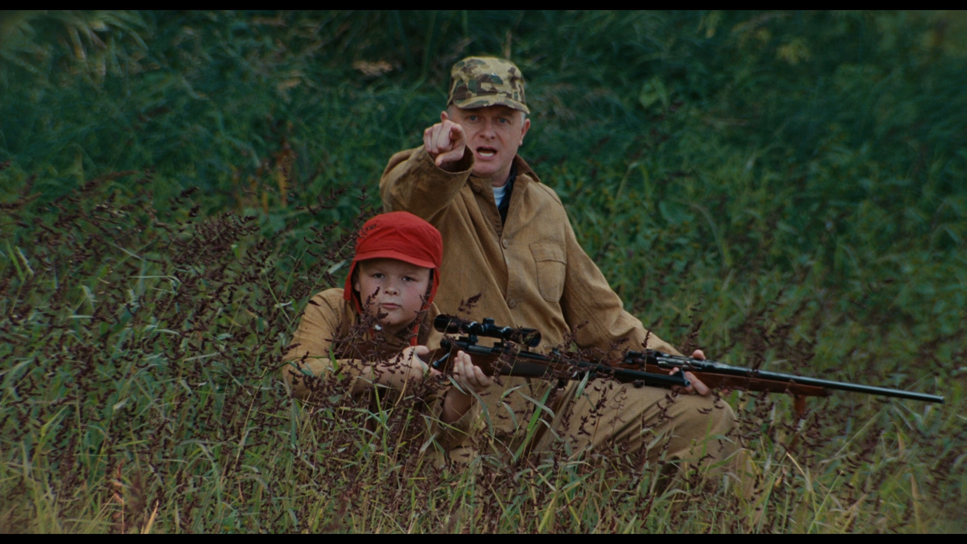 严肃的男人剧照的剧照