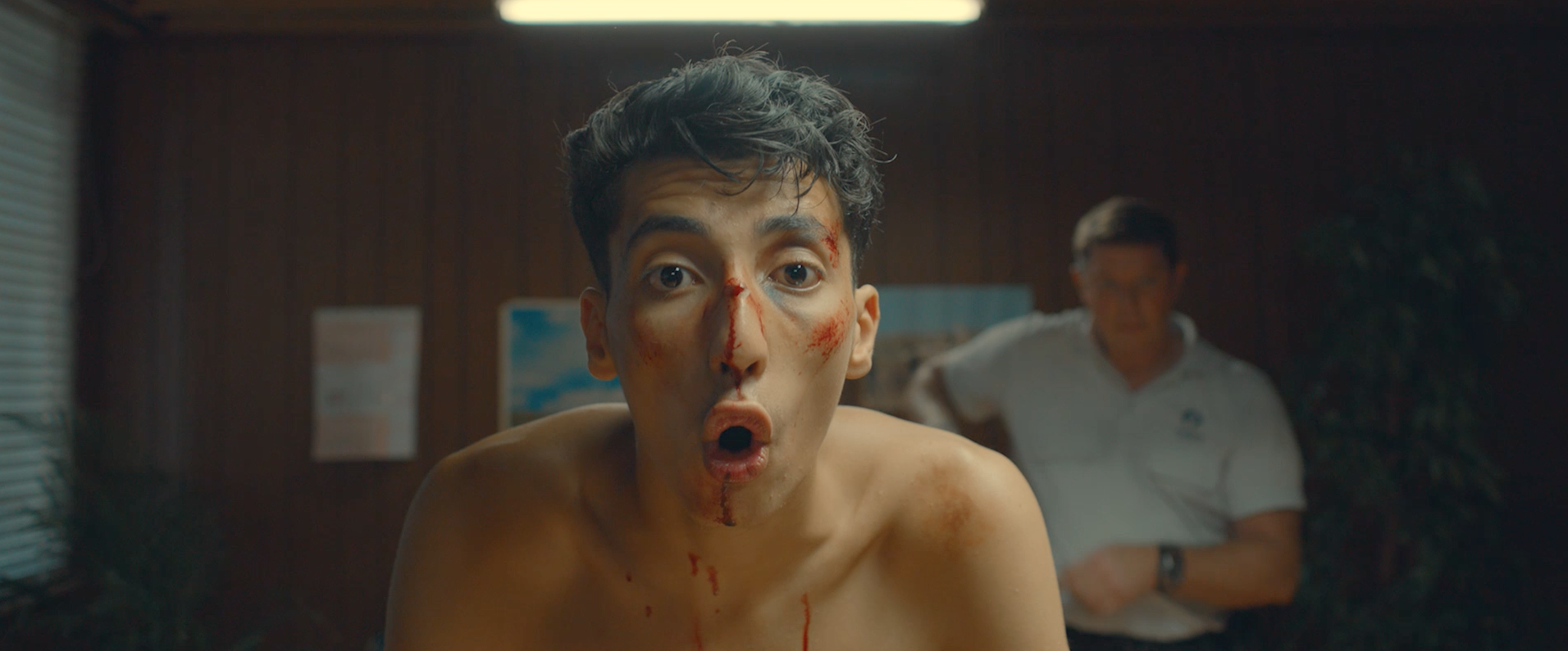 紧急状态了，傻逼剧照的剧照