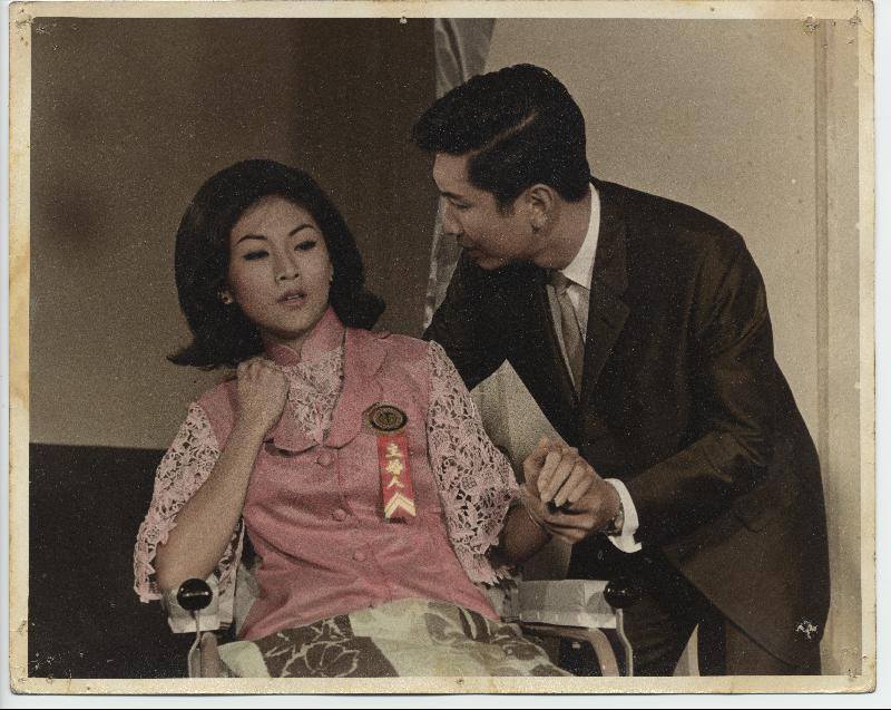 一水隔天涯剧照的剧照