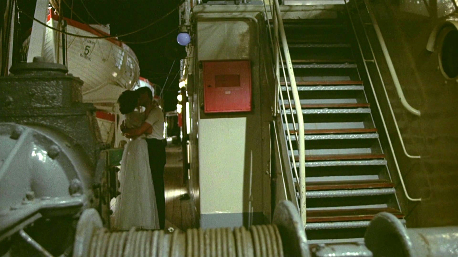 苦海余生剧照的剧照