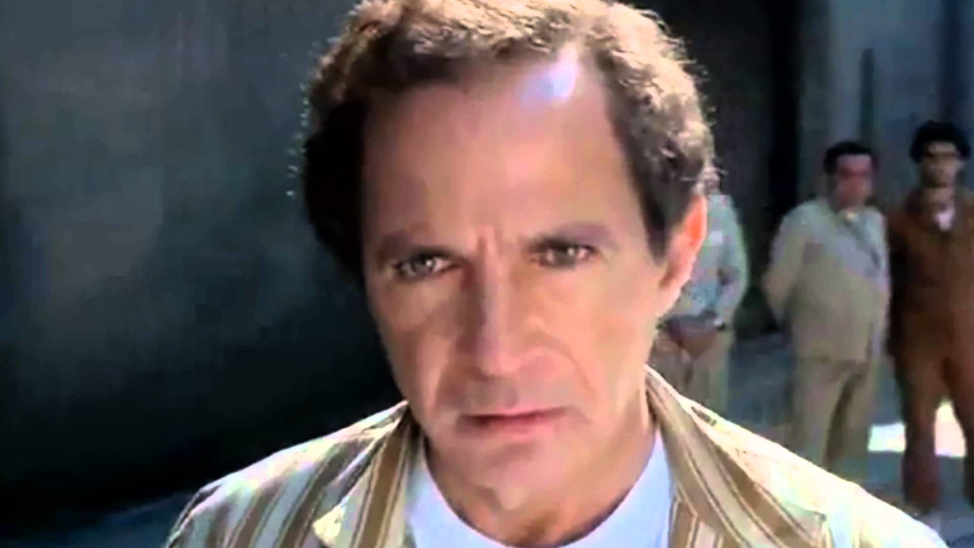 被称为教授的男人剧照的剧照