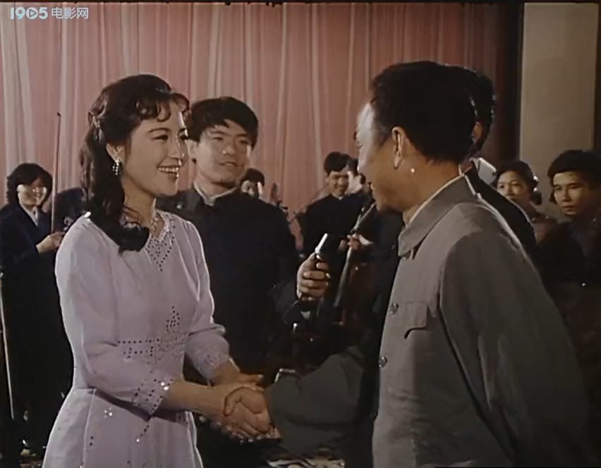 白杨树下剧照的剧照