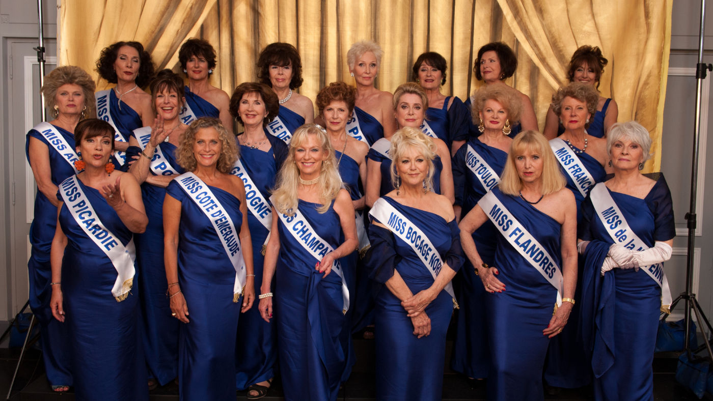 她在路上剧照的剧照