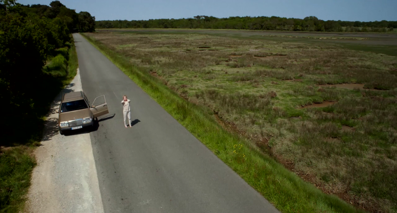 她在路上剧照的剧照