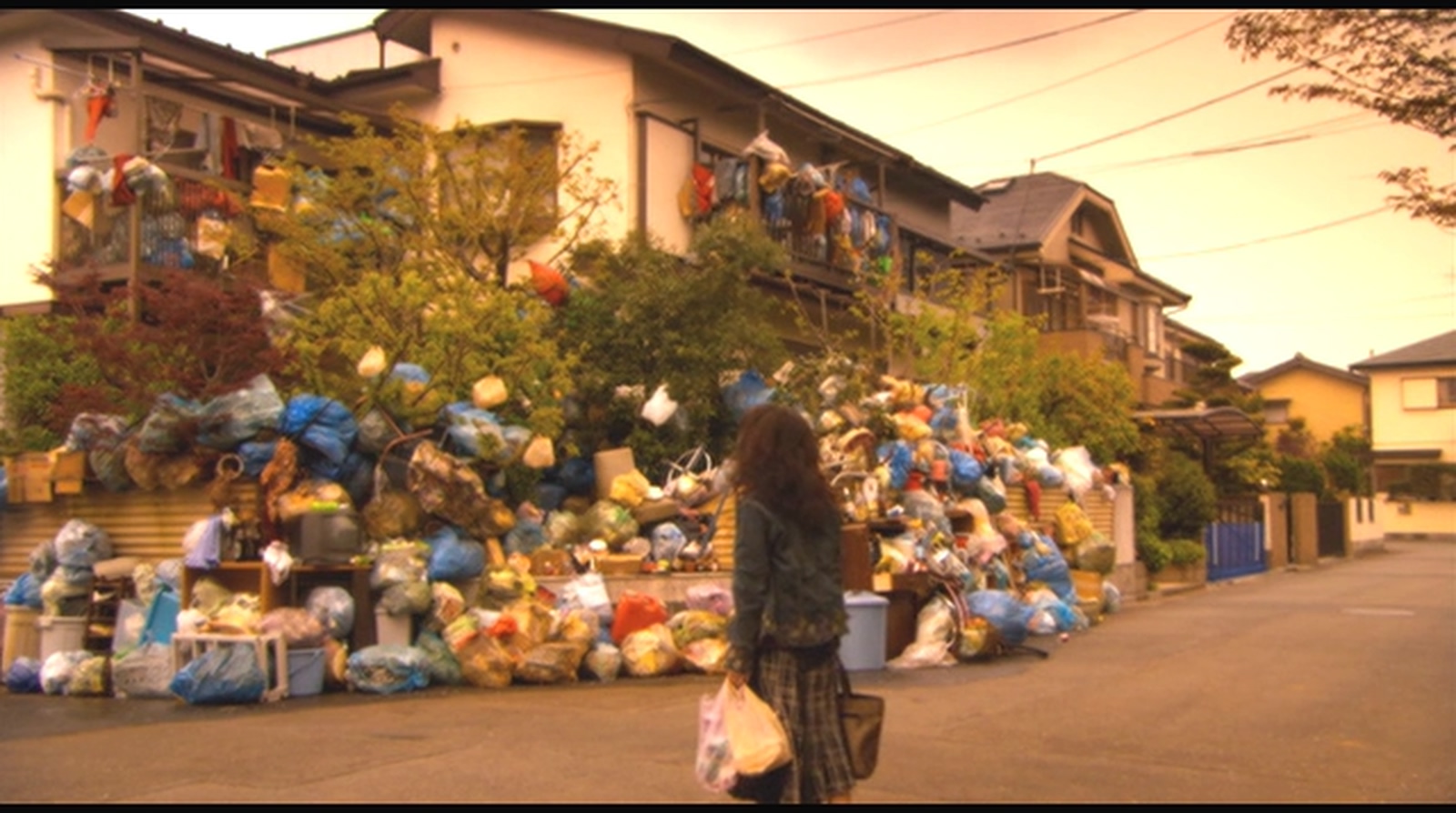 六宅一生剧照的剧照