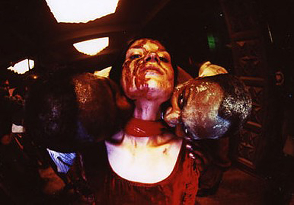 守日人剧照的剧照