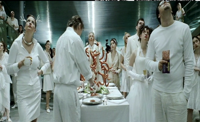 人体雕像剧照的剧照