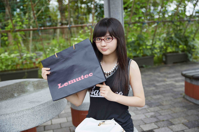 九扇窗戶剧照的剧照