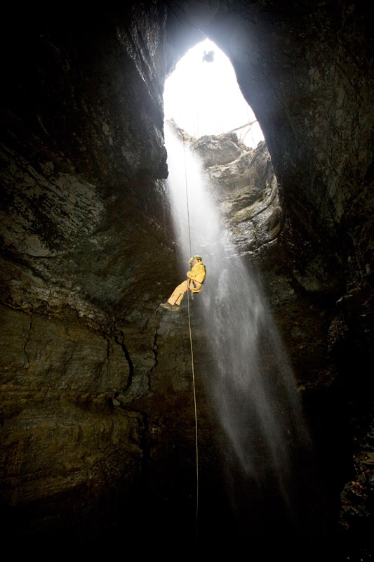 洞穴求生剧照的剧照