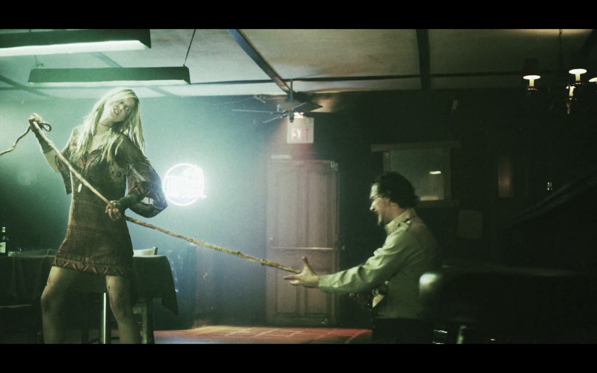 重创剧照的剧照