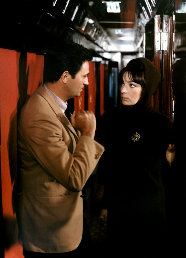 玛丽-香塔和卡医生剧照的剧照