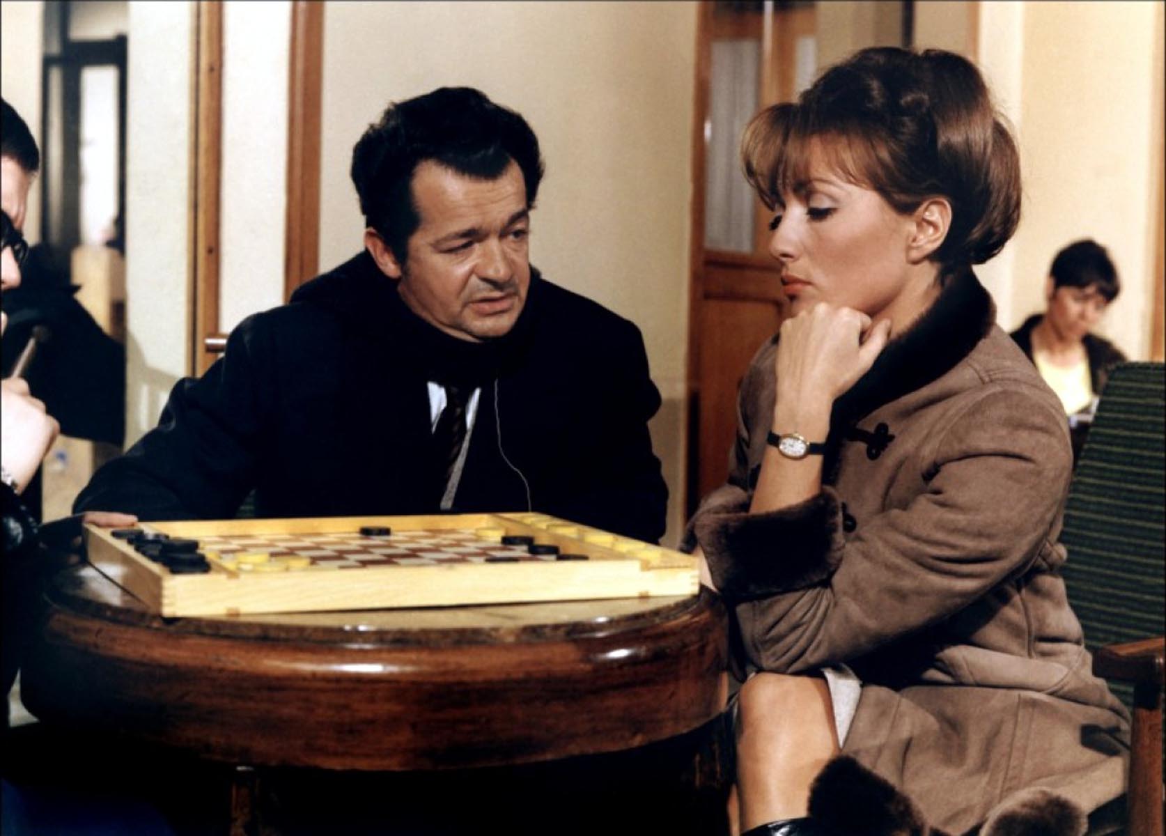 玛丽-香塔和卡医生剧照的剧照