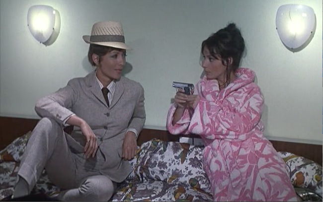 玛丽-香塔和卡医生剧照的剧照