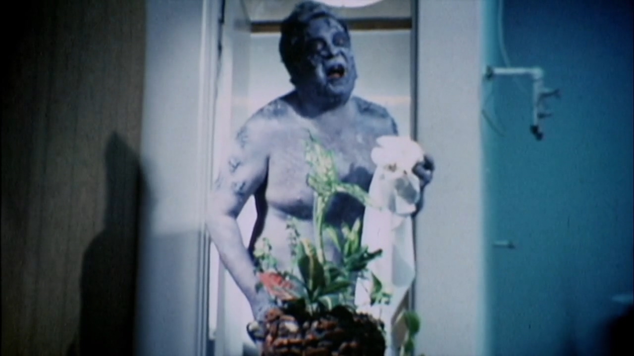 死亡裸体殖民地剧照的剧照