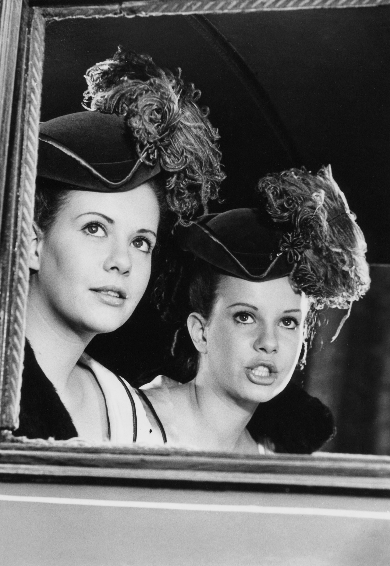 魔鬼双胞胎剧照的剧照