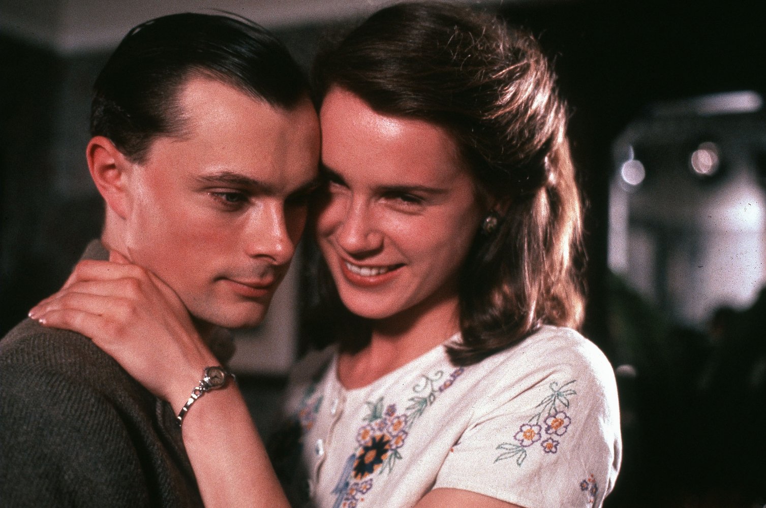 哭泣的男人剧照的剧照