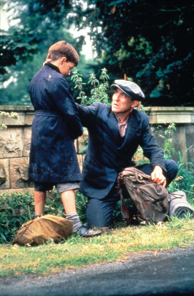 哭泣的男人剧照的剧照