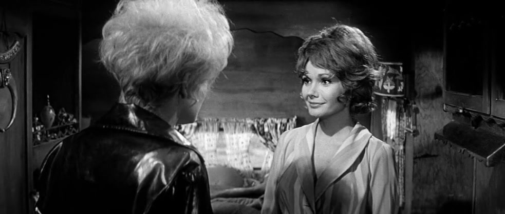 红唇相吻剧照的剧照