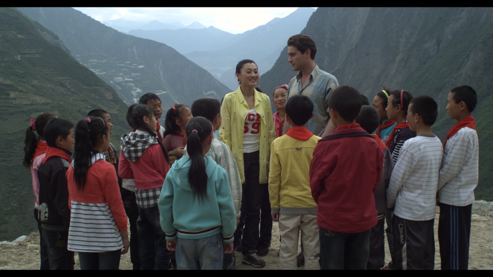 云朵上的羊角花剧照的剧照