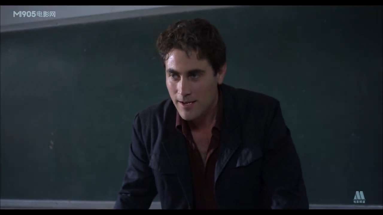 云朵上的羊角花剧照的剧照