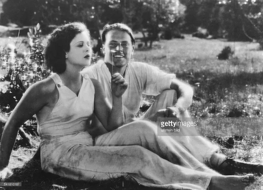 入谜剧照的剧照