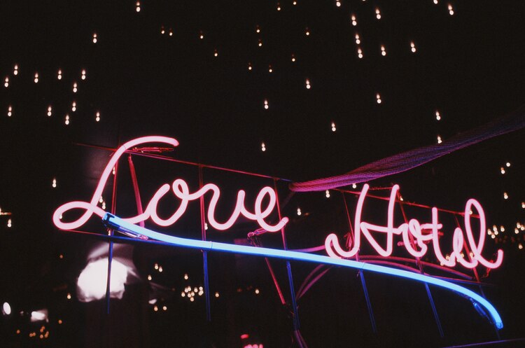 爱的旅馆剧照的剧照