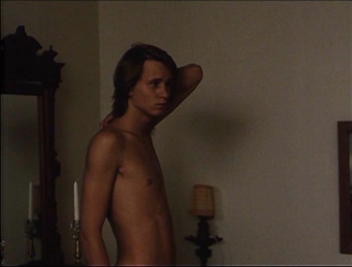 今年夏天的海滩剧照的剧照