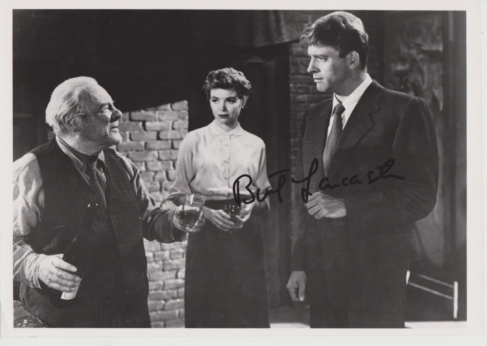 八百八十号剧照的剧照