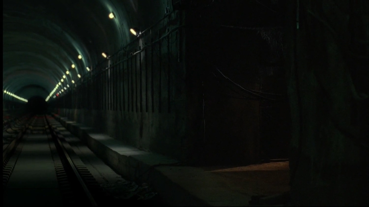 恐怖地铁站剧照的剧照