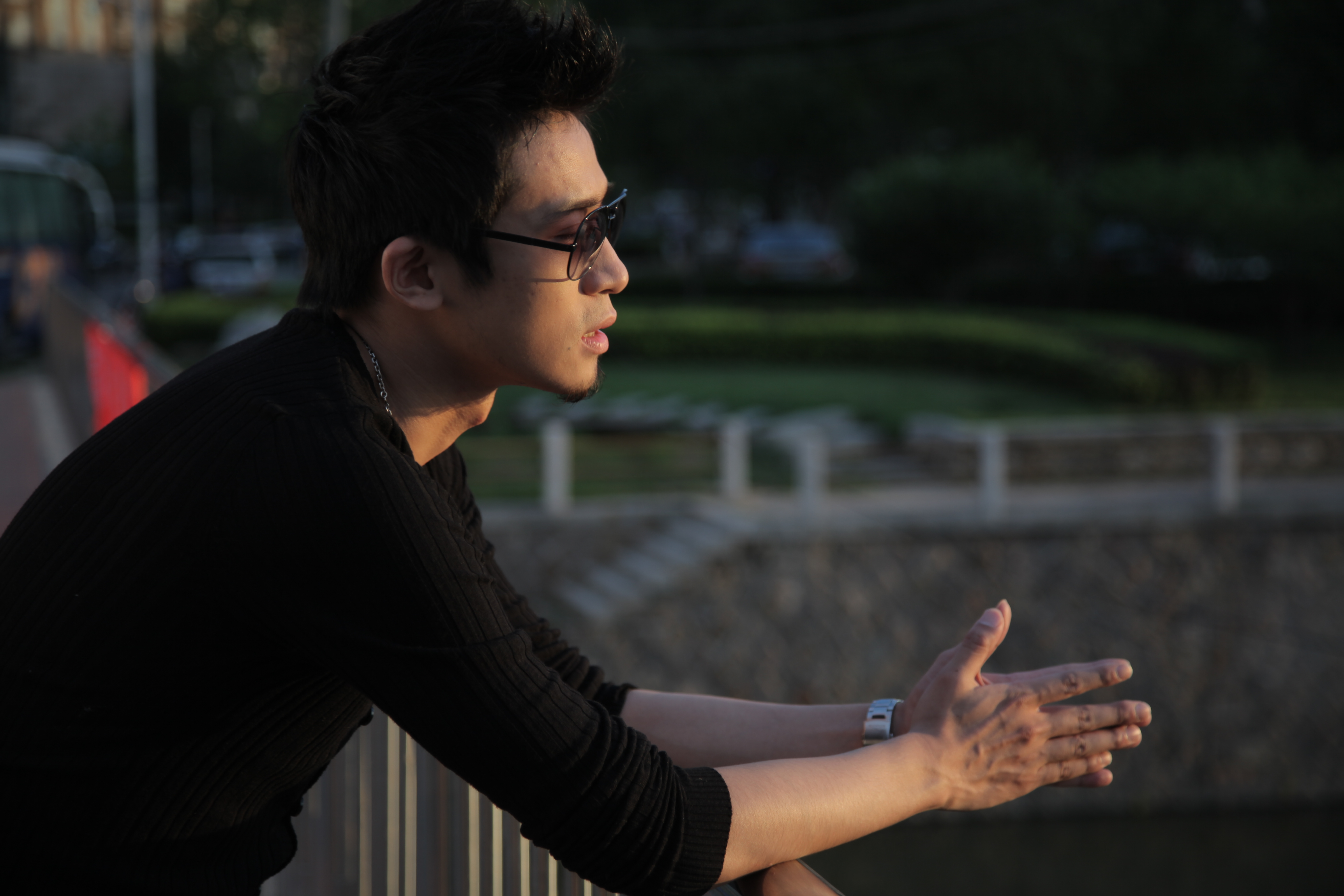 康桥的午夜电台剧照的剧照