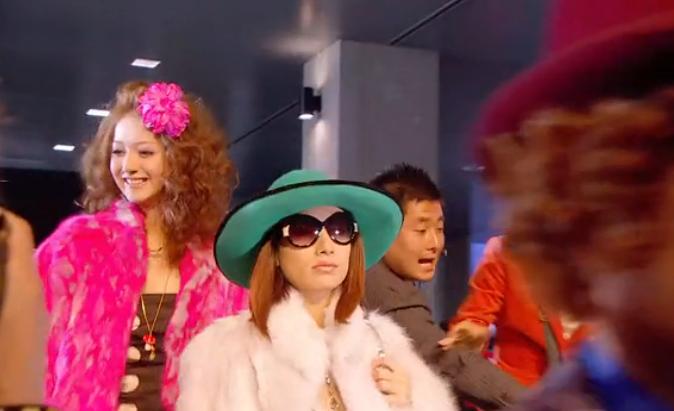 变身西装剧照的剧照