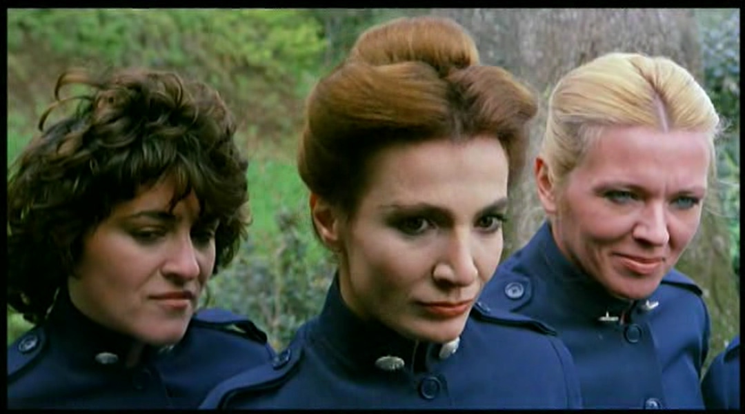 狱中艾曼纽剧照的剧照