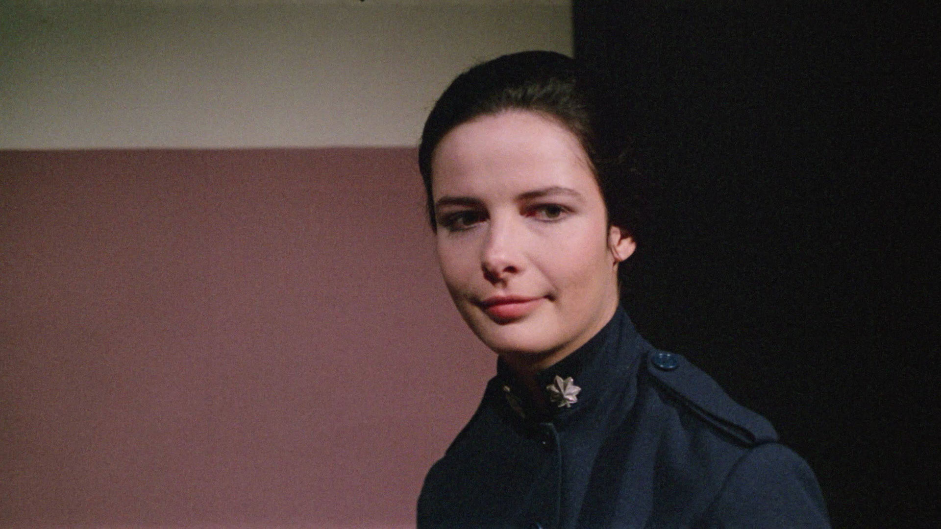 狱中艾曼纽剧照的剧照