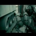 男人转化出机器人铠装剧照