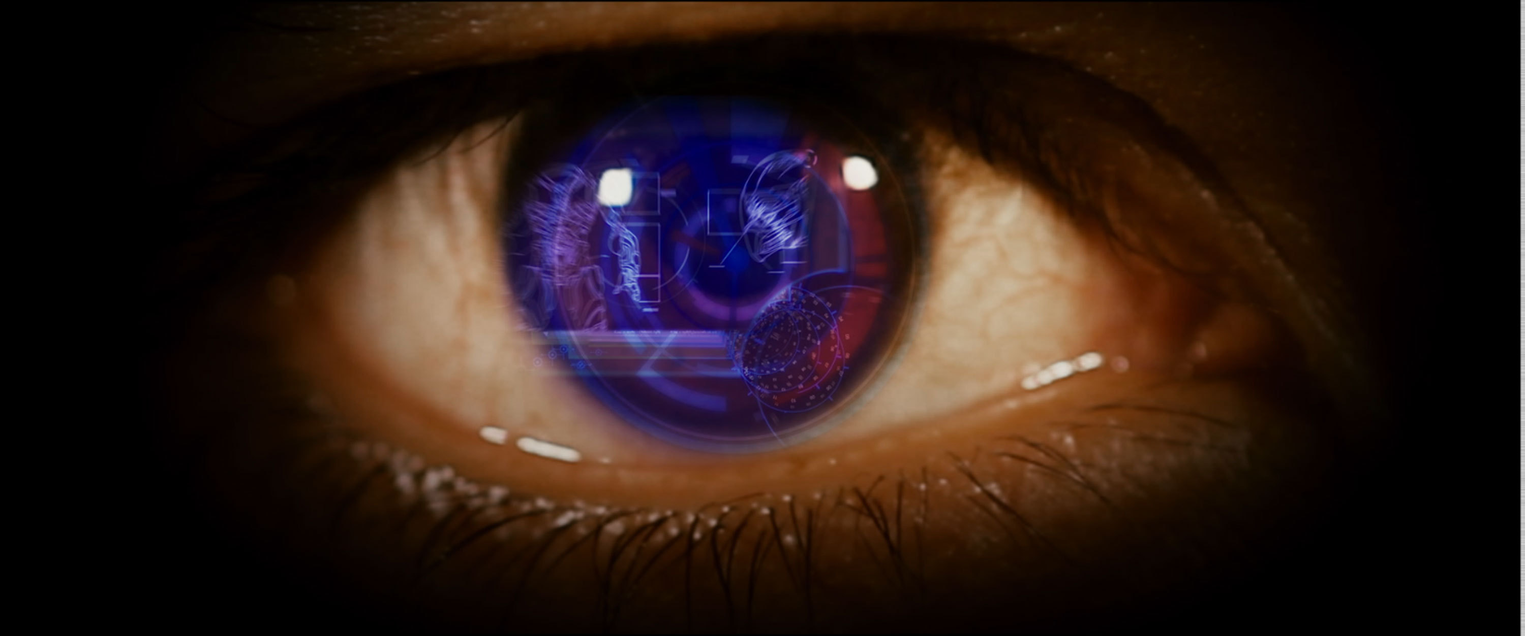 男人转化出机器人铠装剧照的剧照