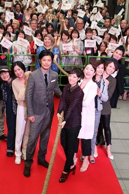 八个拔河女剧照的剧照