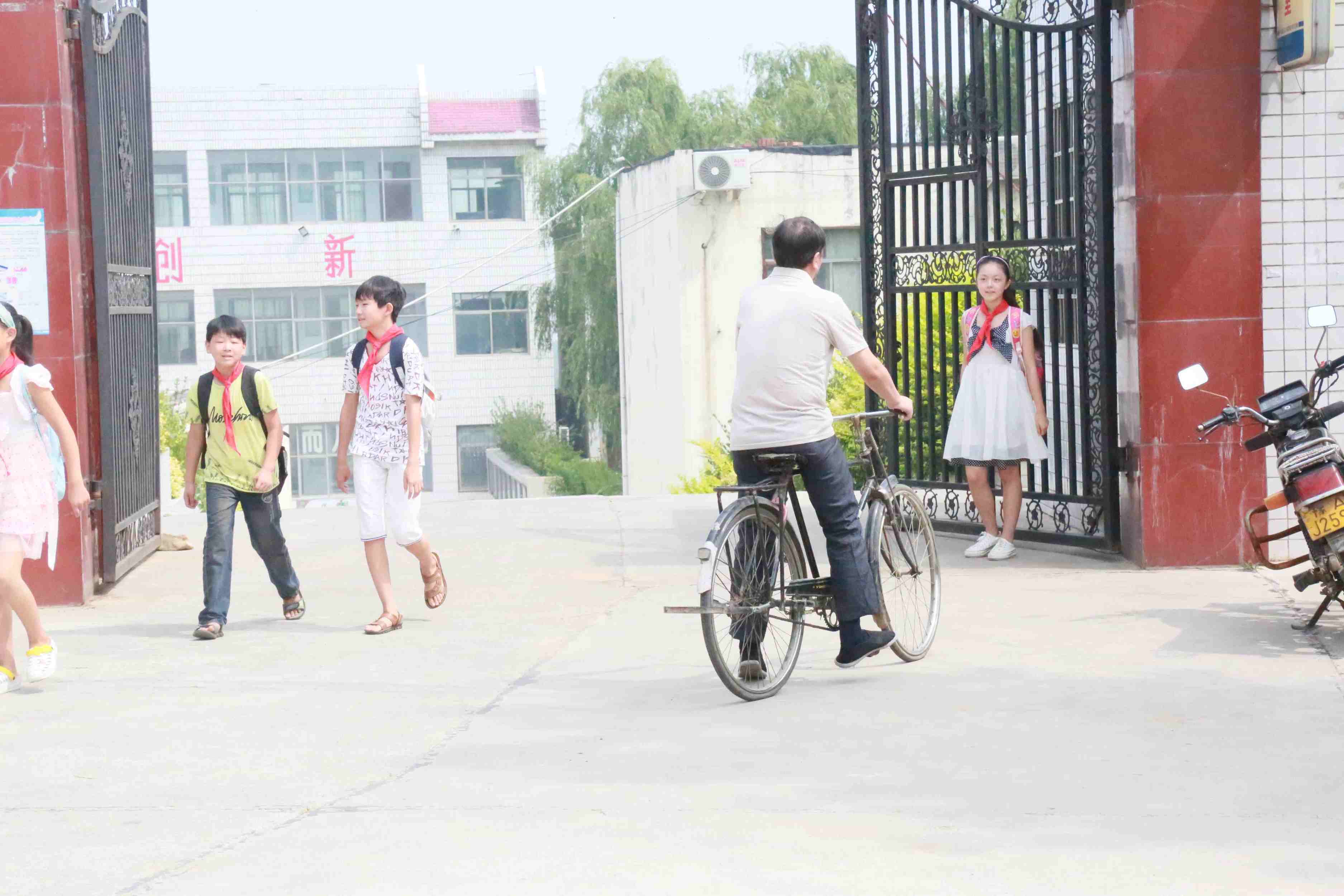 小轿车剧照的剧照