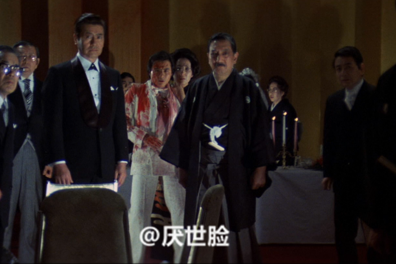 多羅尾伴内 鬼面村の惨劇剧照的剧照