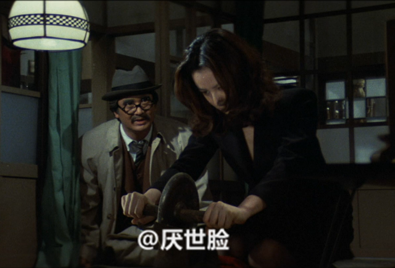 多羅尾伴内 鬼面村の惨劇剧照的剧照