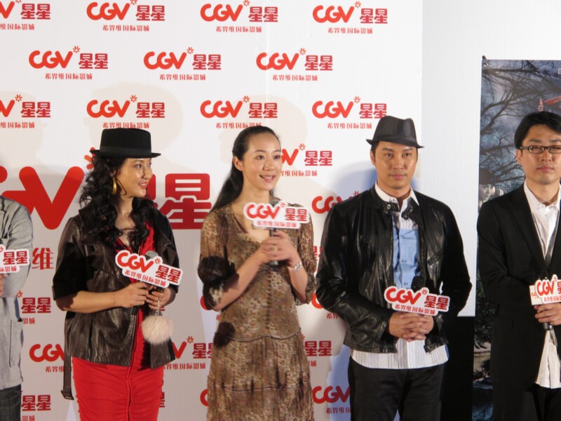 囧探佳人剧照的剧照