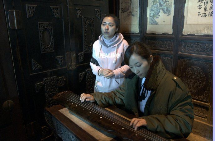 囧探佳人剧照的剧照