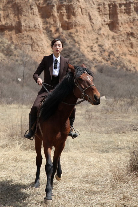 囧探佳人剧照的剧照