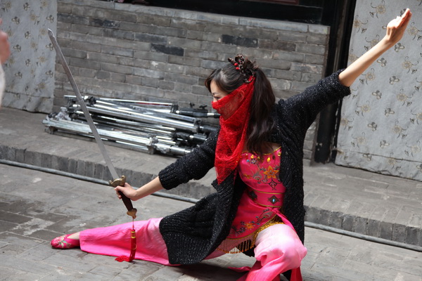 囧探佳人剧照的剧照