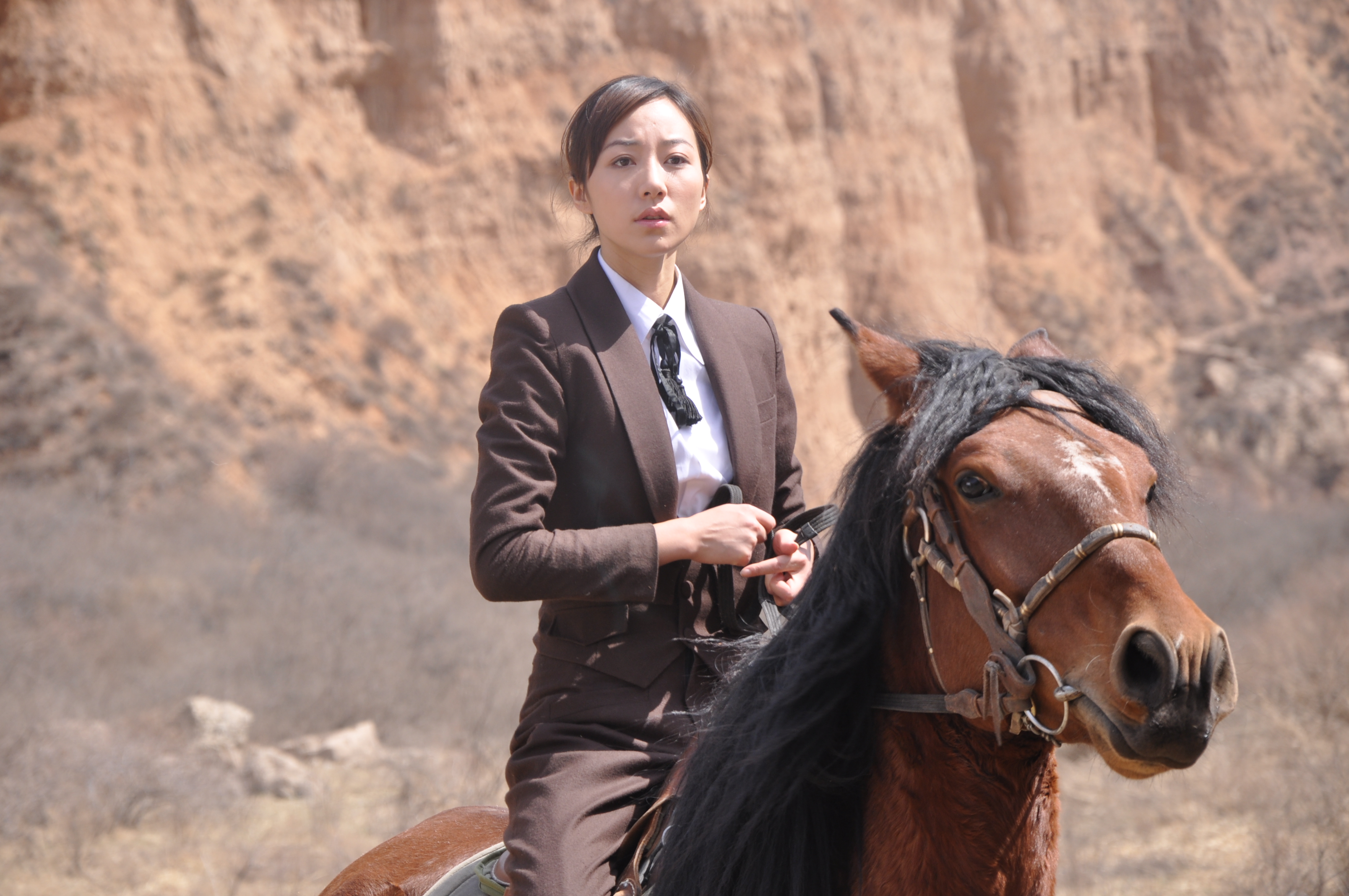 囧探佳人剧照的剧照